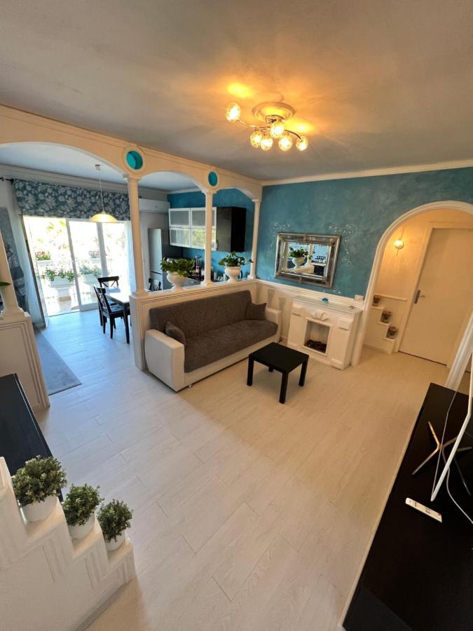 Relaxing Apartments Giardini Naxos Exterior photo